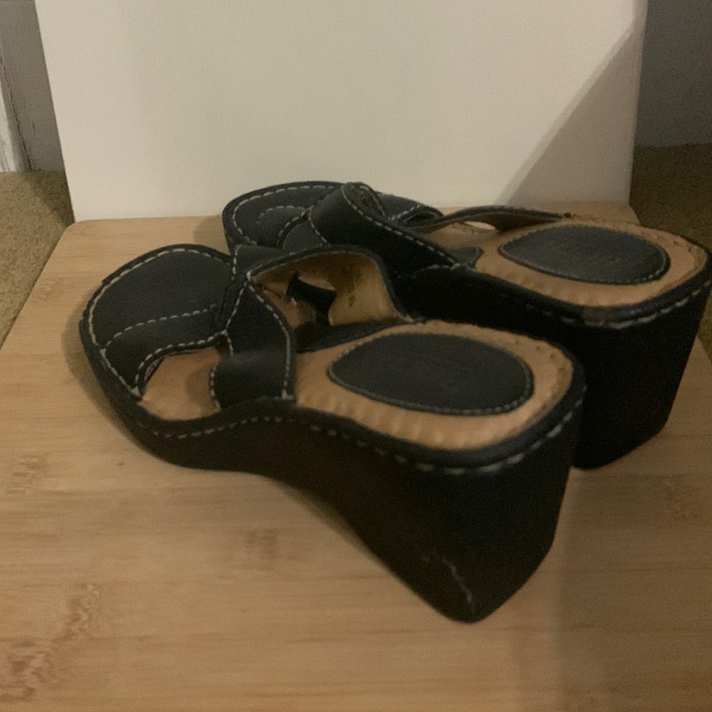 Born wedge sandals
